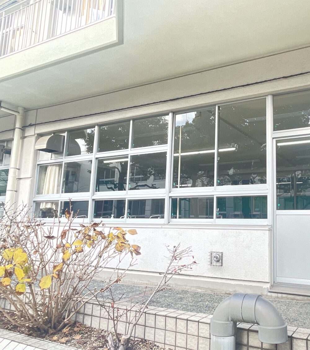 入谷南中学校ほか２校ガラス取替工事