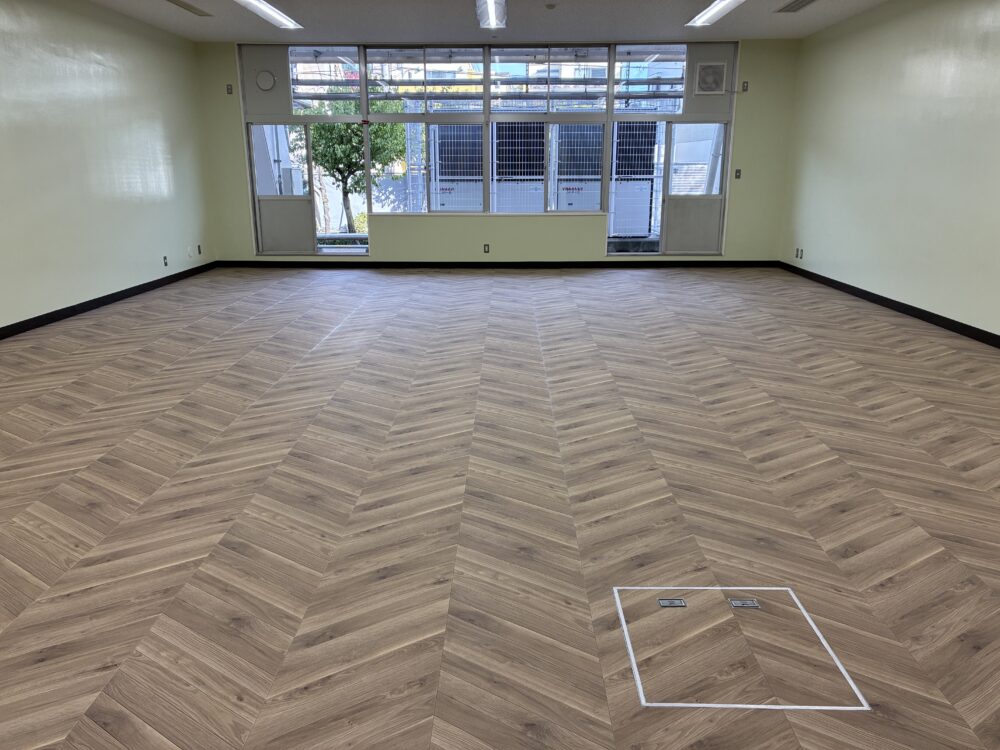 六月中学校全体保全計画にかかる内装改修その他工事（二期）